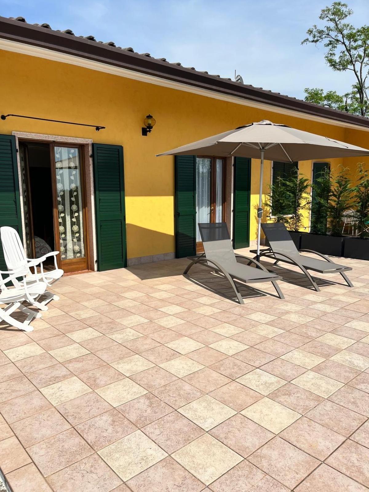 Poli Villa'S Apartment Bardolino Exterior photo